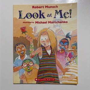 4/$20 Scholastic 'Look at Me! Children’s Book